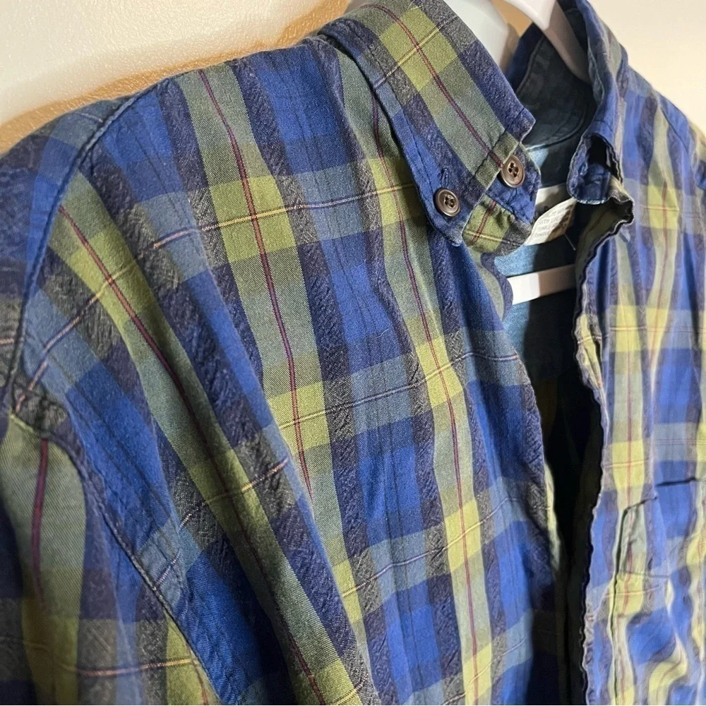 Vintage BANANA REPUBLIC  Plaid Button Up Shirt Size Small Long Sleeve Cotton.